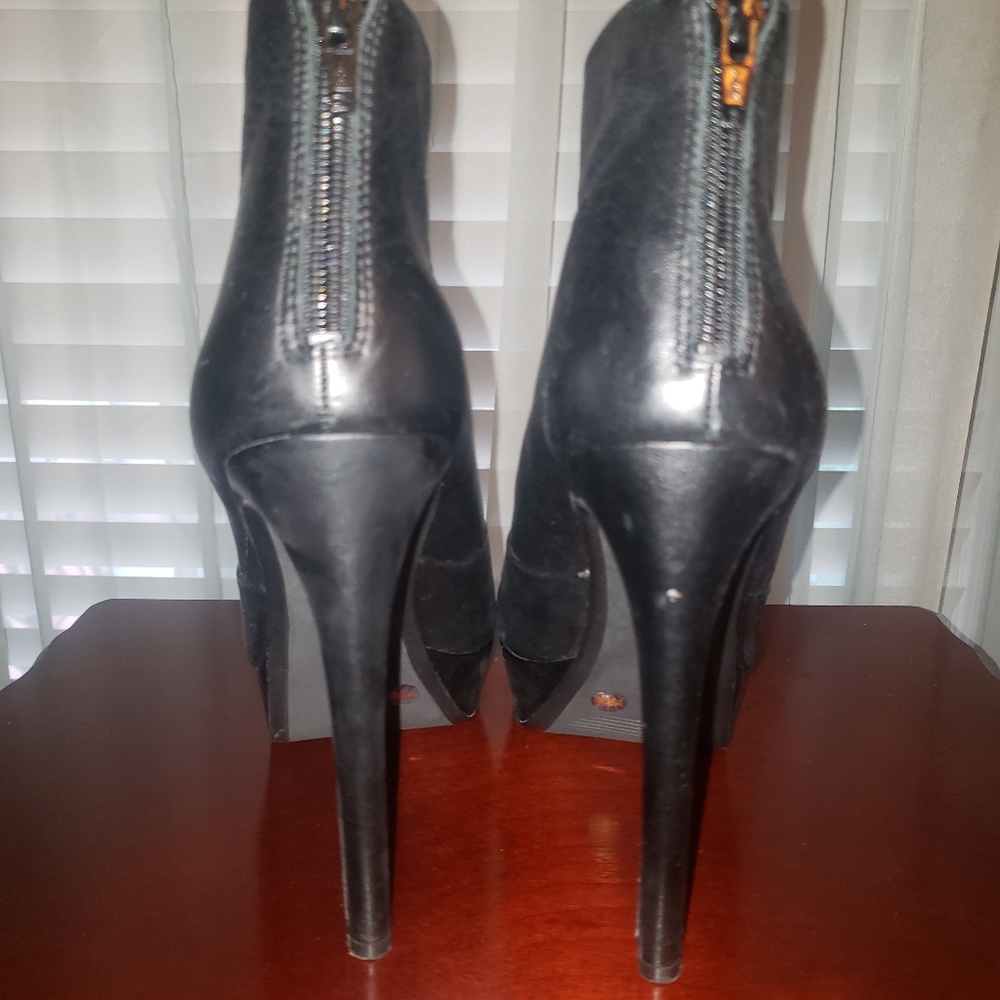 Jessica Simpson Booties - Picture 4 of 7